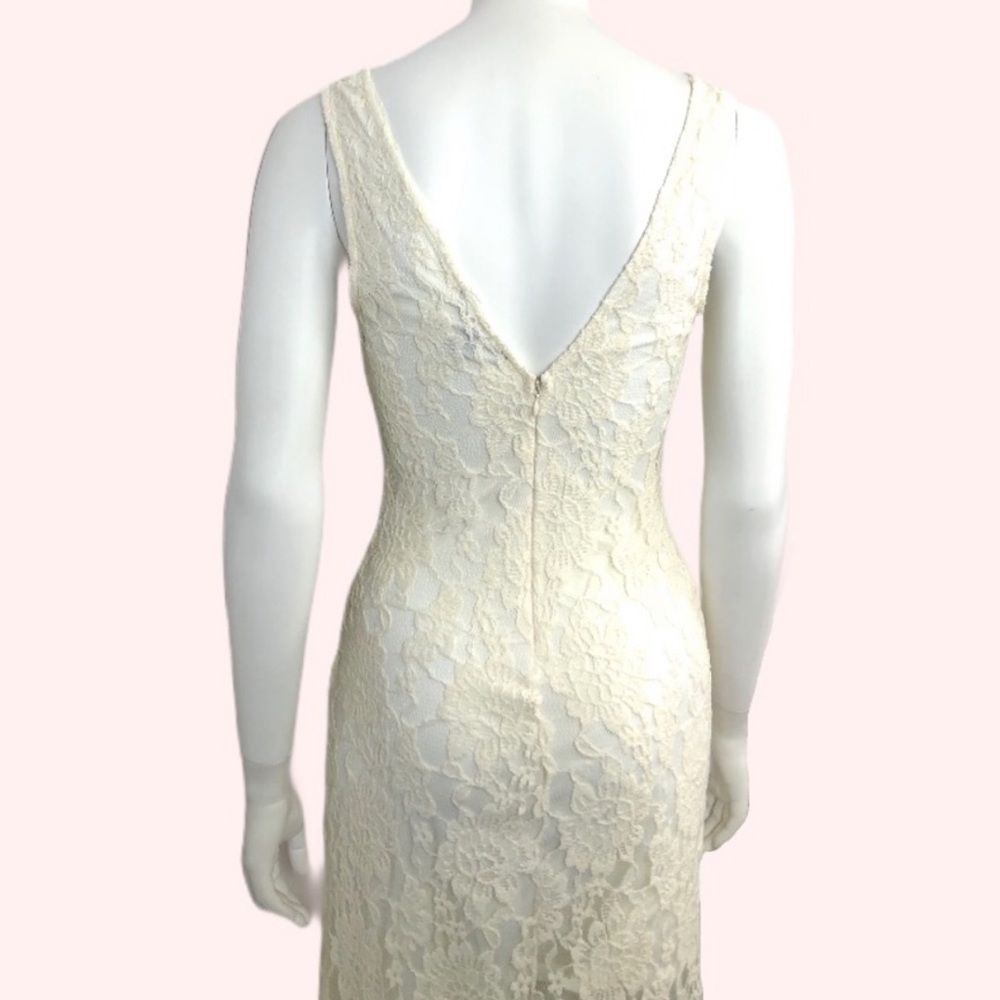 WHITE LACE MAXI DRESS - Picture 5 of 11